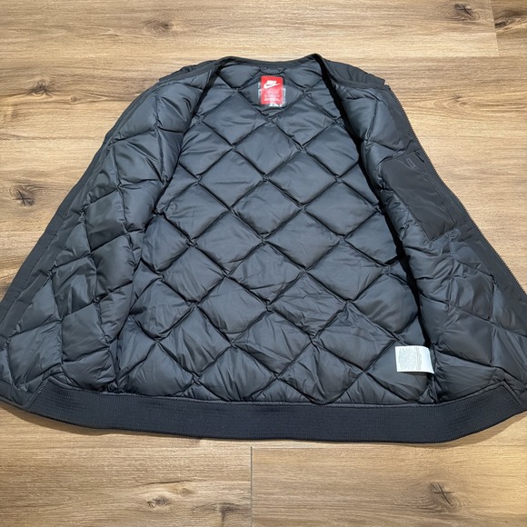 Nike Gilet Men MEDIUM Black Tech Duck Down Insulated Quilt Lined Bodywarmer Vest - Picture 9 of 14